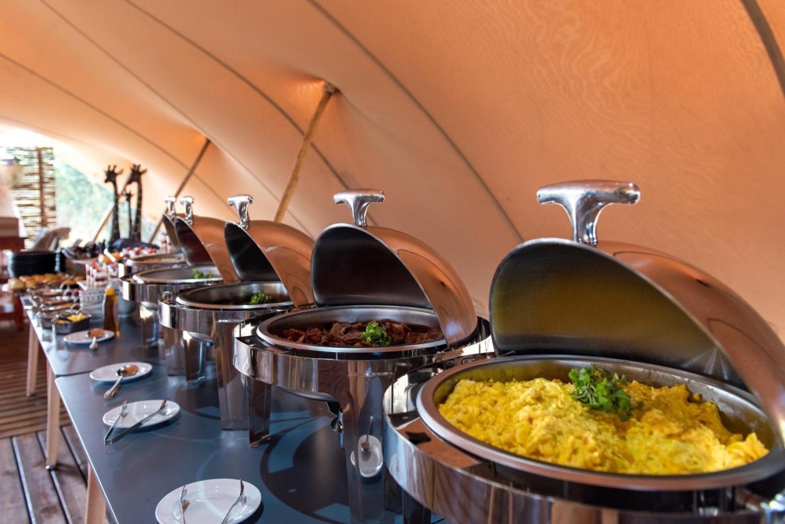Kruger Untamed - Tshokwane River Camp